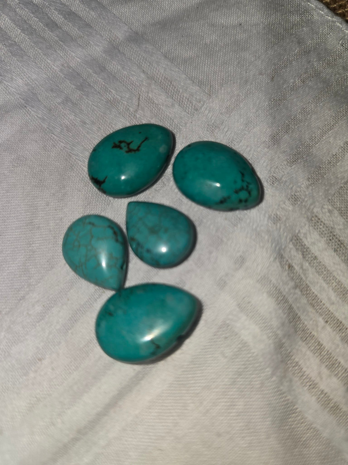 Turquoise look teardrop bead set of 5 different sizes
