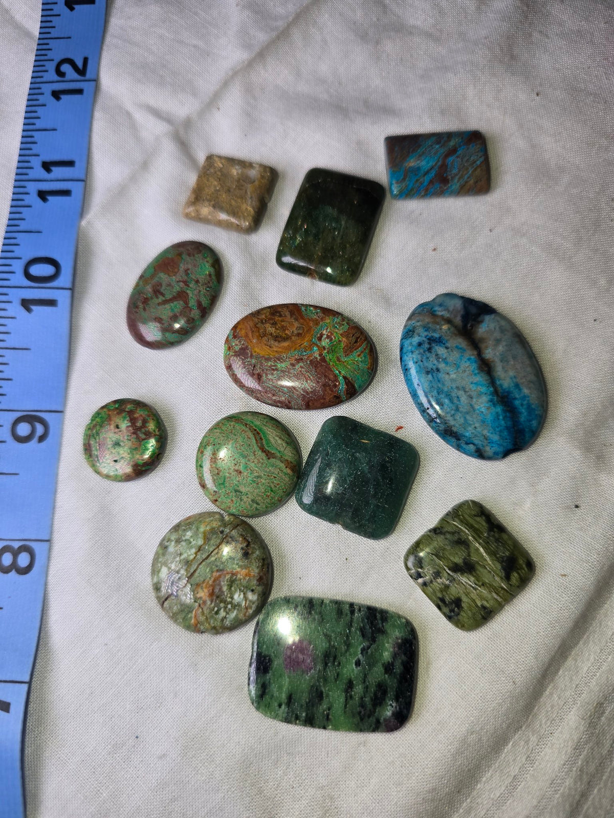Mixed large flat stones lot